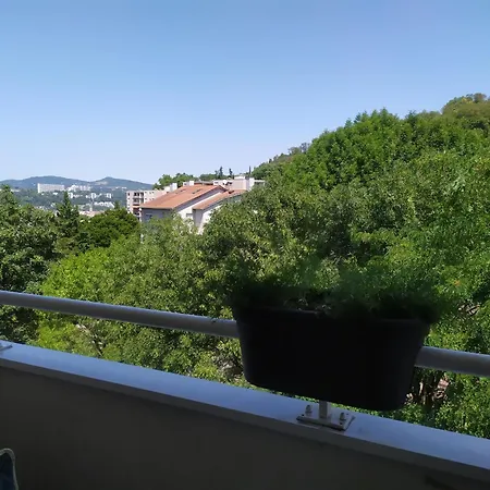 Apartment 9 Gorge De Loup Ligne D *